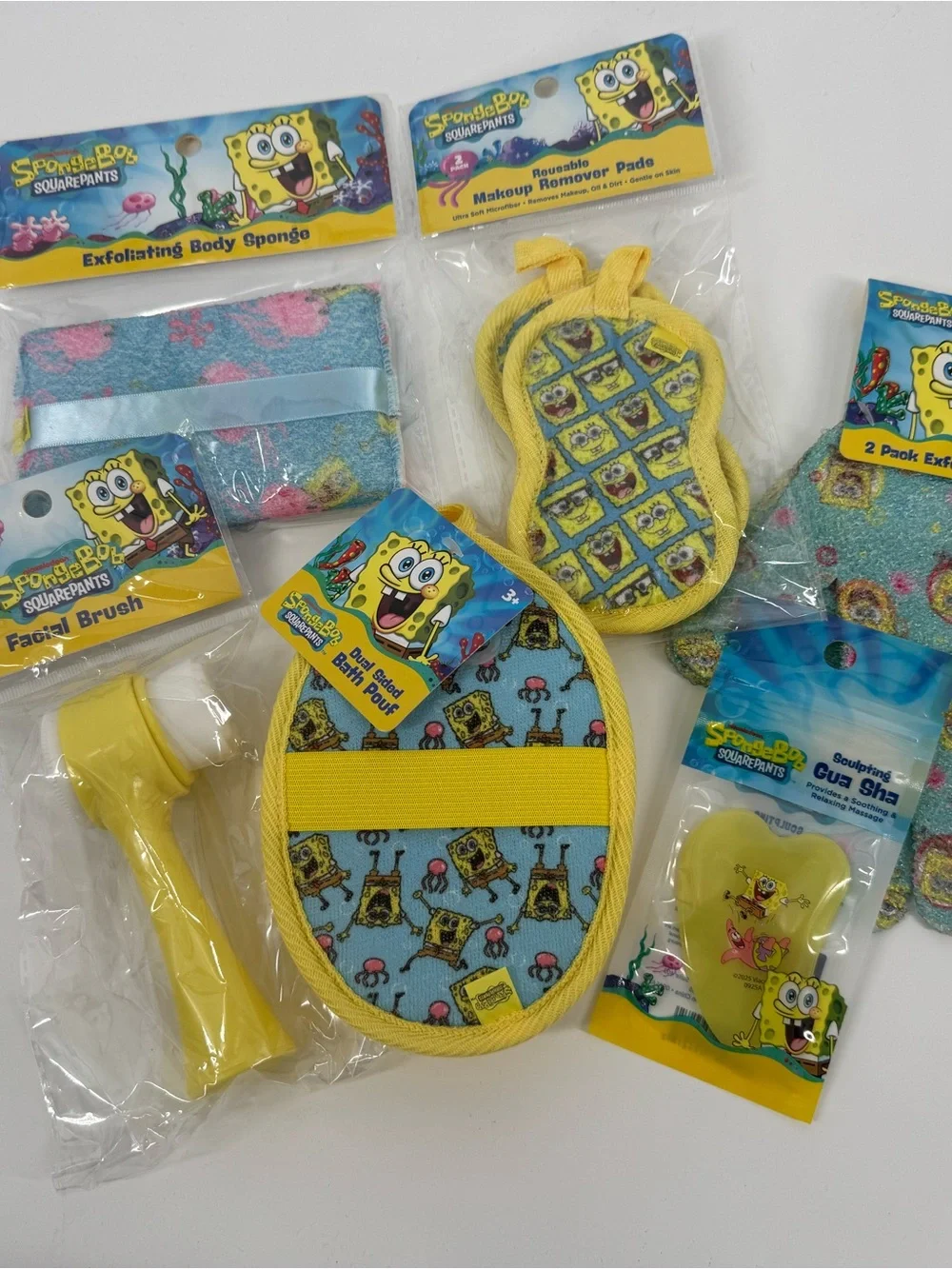 SpongeBob SquarePants Yellow & Light Blue Bath Spa Gift Set